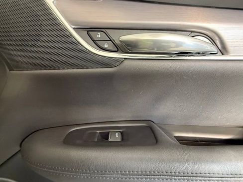 Used 2019 Cadillac XT5 Luxury FWD image 29