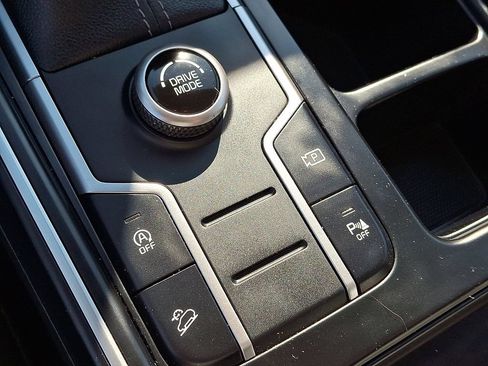Used 2022 Kia Sorento S FWD image 24