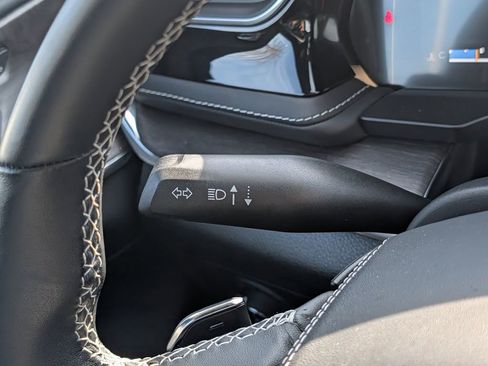 Used 2023 Jeep Grand Cherokee L Overland w/ Advanced Protech Group III image 34