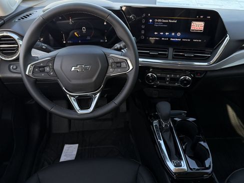 New 2026 Chevrolet Trax ACTIV w/ Sunroof Package FWD image 11