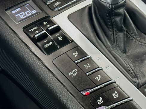 Certified 2020 Porsche Macan image 21