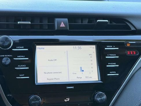 Used 2020 Toyota Camry SE image 16