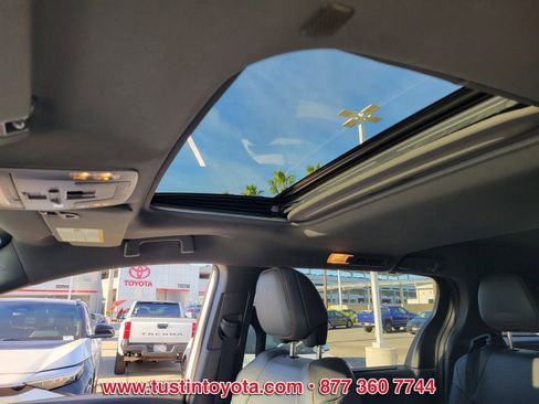 Certified 2023 Toyota Sienna XSE image 19