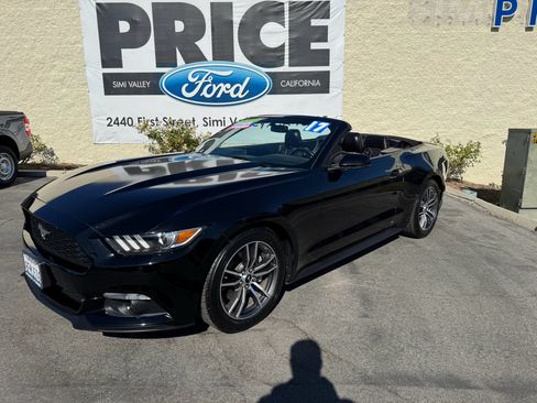 Used 2017 Ford Mustang Premium RWD image 28