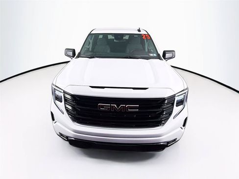 Used 2025 GMC Sierra 1500 Elevation AWD/4WD image 13