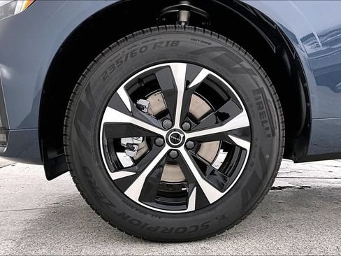 New 2026 Volvo XC60 B5 Core AWD/4WD image 29