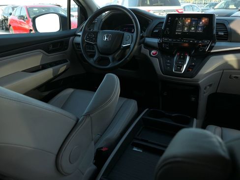 Used 2023 Honda Odyssey EX-L image 24