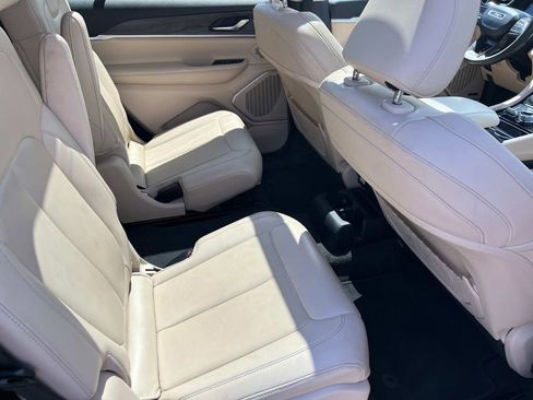 Used 2022 Jeep Grand Cherokee L Limited image 24
