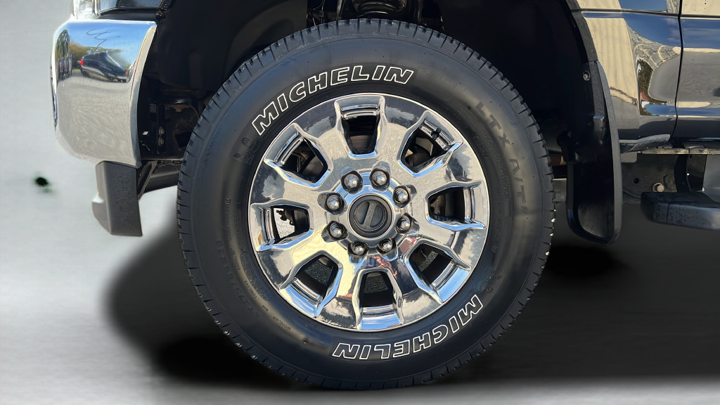 Used 2019 Ford F250 Lariat w/ Chrome Package AWD/4WD image 9