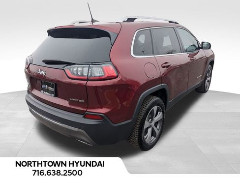 Used 2019 Jeep Cherokee Limited image 16