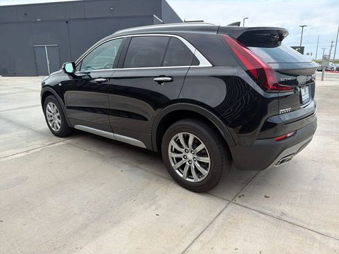Used 2023 Cadillac XT4 Premium Luxury w/ Technology Package FWD image 3
