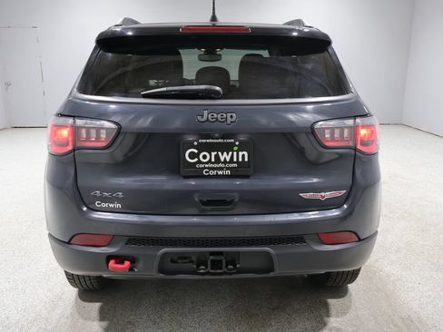 Used 2017 Jeep Compass Trailhawk w/ Cold Weather Group AWD/4WD image 3