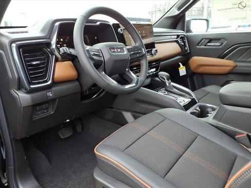 New 2026 GMC Canyon AT4 image 13