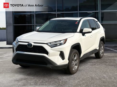 Used 2023 Toyota RAV4 XLE w/ Convenience Package AWD/4WD image 2