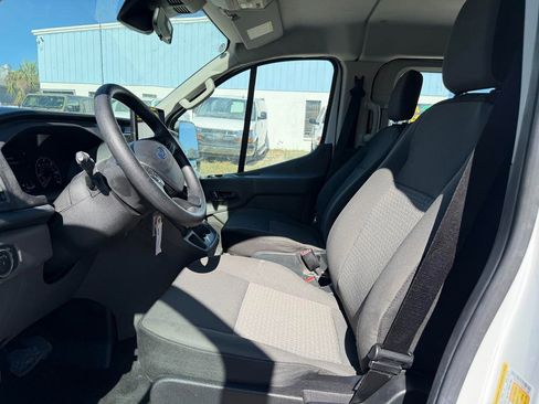 Used 2025 Ford Transit 350 XLT image 9