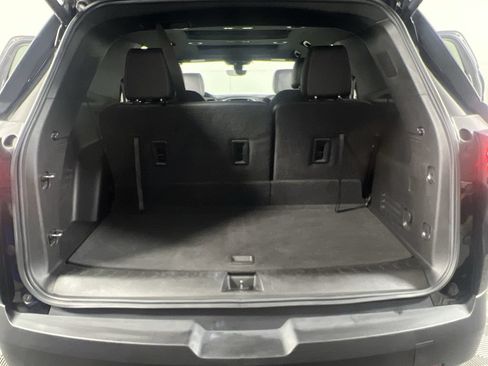 Certified 2023 Chevrolet Traverse LT w/ LT Premium Package AWD/4WD image 28