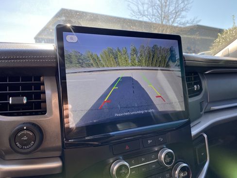 Used 2022 Ford Expedition Max XLT image 34