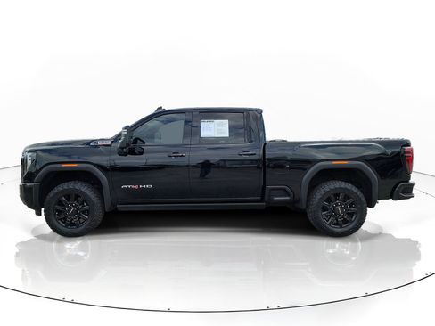Used 2024 GMC Sierra 2500 AT4 w/ AT4 Premium Plus Package AWD/4WD image 4