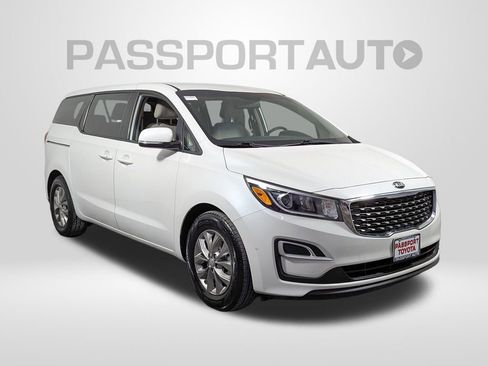 Used 2021 Kia Sedona LX image 10