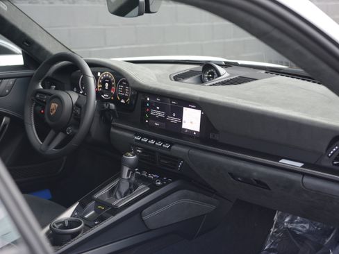 Certified 2026 Porsche 911 GT3 RWD image 27