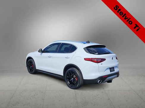 Used 2019 Alfa Romeo Stelvio Ti AWD/4WD image 6
