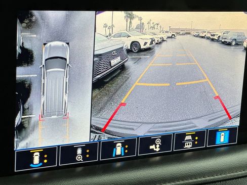 Used 2021 Chevrolet Tahoe High Country image 22