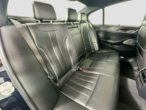 Used 2018 BMW M550i xDrive image 29