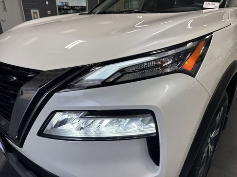 Certified 2023 Nissan Rogue SV image 34