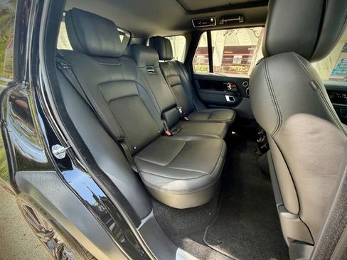 Used 2019 Land Rover Range Rover Supercharged image 34