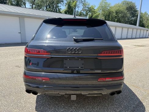 Used 2023 Audi SQ7 Prestige w/ Prestige Package AWD/4WD image 4