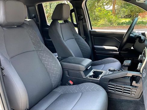 Used 2025 Toyota Tacoma SR5 AWD/4WD image 28