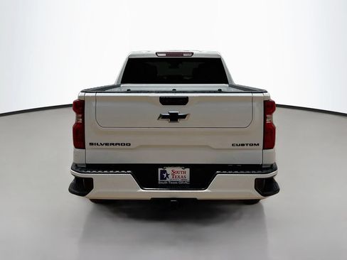 Used 2024 Chevrolet Silverado 1500 Custom w/ Turbomax Blackout Package AWD/4WD image 6