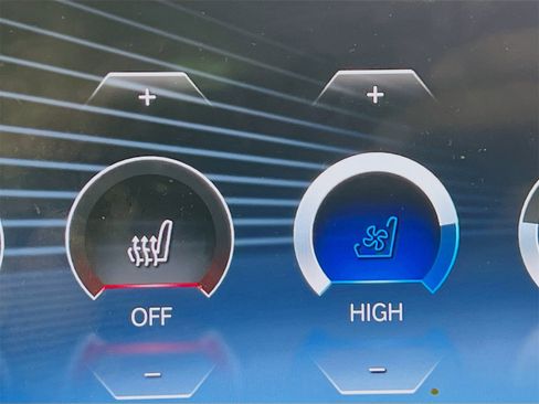 Used 2023 BMW X7 xDrive40i w/ Executive Package image 24