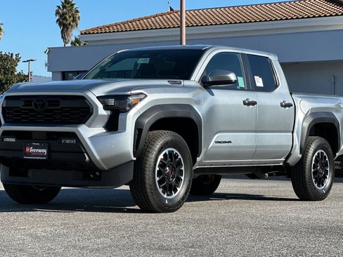 New 2025 Toyota Tacoma TRD Off-Road image 8