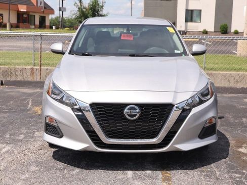Used 2019 Nissan Altima 2.5 S AWD/4WD image 3