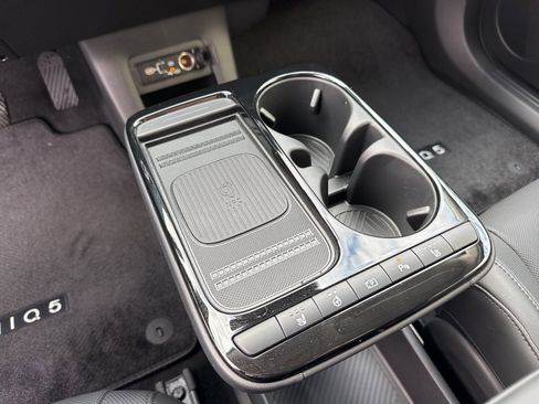 Used 2025 Hyundai Ioniq 5 SEL image 26