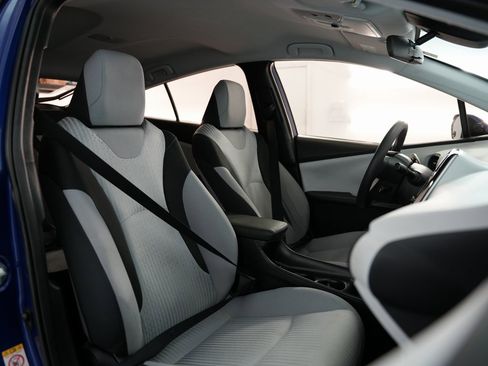 Used 2018 Toyota Prius Two w/ Prius Two Safety Plus Package image 54