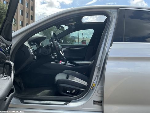 Used 2018 BMW 530e RWD image 7