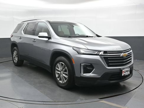 Used 2023 Chevrolet Traverse LT w/ LPO, Cargo Package AWD/4WD image 6