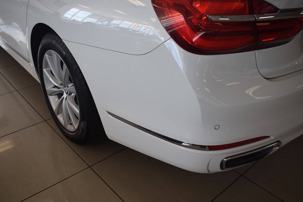 Used 2019 BMW 740i RWD image 11