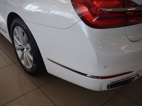 Used 2019 BMW 740i RWD image 11