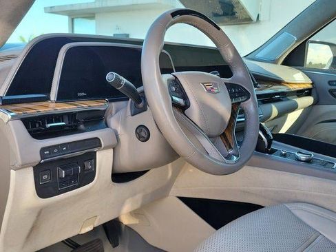 Used 2021 Cadillac Escalade Premium Luxury Platinum RWD image 10