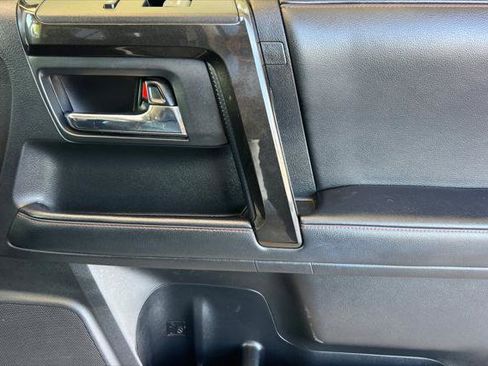 Certified 2021 Toyota 4Runner Venture w/ Moonroof Package AWD/4WD image 19
