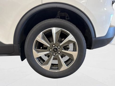 Used 2024 Ford Escape Platinum AWD/4WD image 53