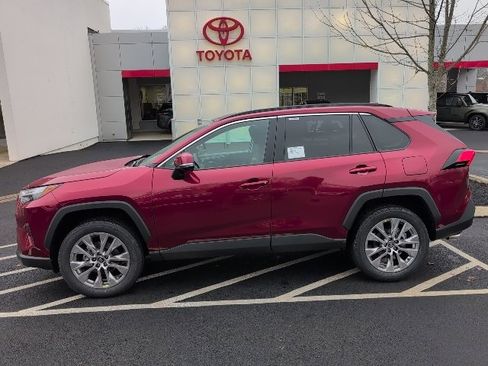 New 2025 Toyota RAV4 XLE Premium image 8