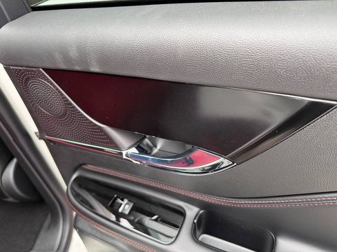 New 2026 Lincoln Corsair Grand Touring AWD/4WD image 21