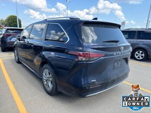 Used 2024 Toyota Sienna Limited AWD/4WD image 5
