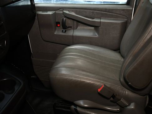 Used 2021 Chevrolet Express 2500 Extended w/ Driver Convenience Package image 22