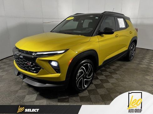 Certified 2025 Chevrolet TrailBlazer RS w/ Convenience Package image 1