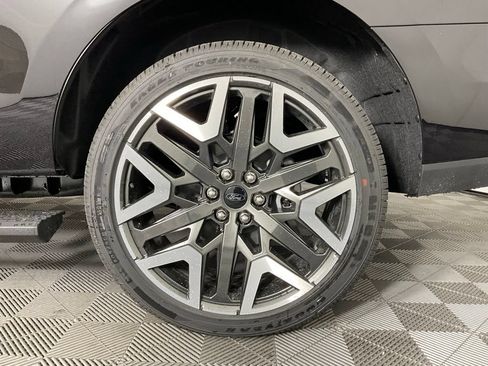 New 2027 Ford Expedition Platinum w/ Platinum Ultimate Package AWD/4WD image 10